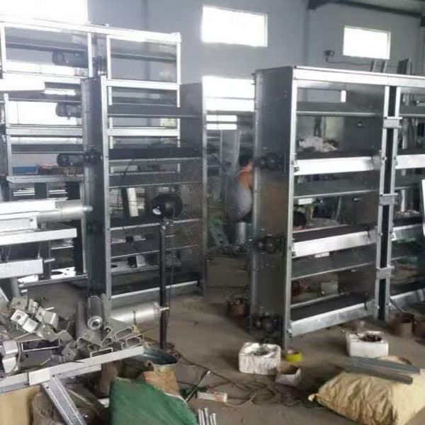 肉雞全自動(dòng)清糞機(jī)
